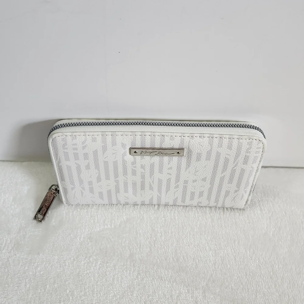BETSEY Johnson Gray White Striped Floral Flower Box Wallet Clutch